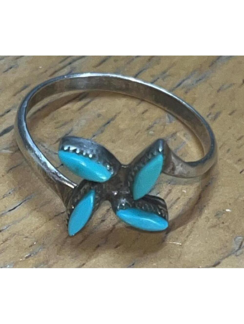 Native American Zuni handmade turquoise cluster sterling silver ring size 7.5
